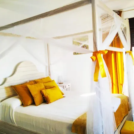 Habitación Ideada Parejas Con Jacuzzi, Desayuno Romántico Y Opción De Cenas En Su Restaurante * Villamiel