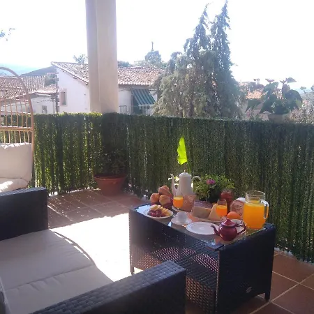 Ideada Parejas Con Jacuzzi, Desayuno Romantico Y Opcion De Cenas En Su Restaurante Villamiel