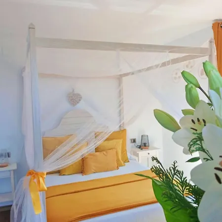 Hotel Rural Ideado Para Parejas Con Opcion De Cena En Su Restaurante Villamiel