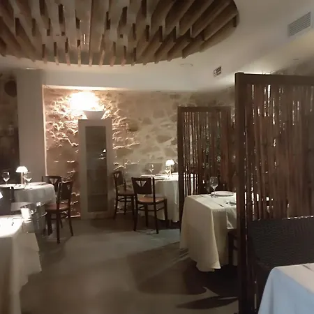 Hotel Rural Ideado Para Parejas Con Opcion De Cena En Su Restaurante *