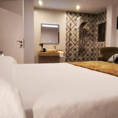 Habitación Ideada Parejas Con Jacuzzi, Desayuno Romántico Y Opción De Cenas En Su Restaurante Love hotel *