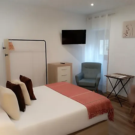 Habitación Ideada Parejas Con Jacuzzi, Desayuno Romántico Y Opción De Cenas En Su Restaurante * Villamiel