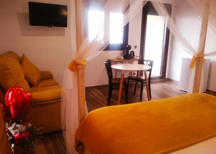 Habitación Ideada Parejas Con Jacuzzi, Desayuno Romántico Y Opción De Cenas En Su Restaurante Villamiel